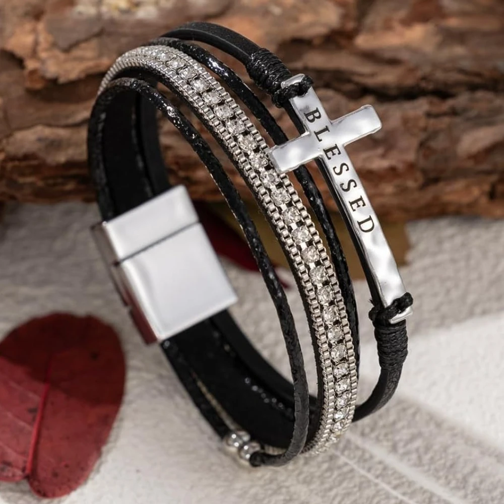 BLESSED Kreuzkristalle Lederarmbänder Handgefertigter böhmischer Stil Damen Licht Luxus Mode Armband Schmuck Mädchen Weihnachtsgeschenk