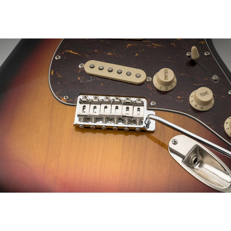 ギター Fender AMERICAN SERIES TREMOLO BRIDGE American Series Stratocaster® Tremolo Bridge Assemblies – Fender