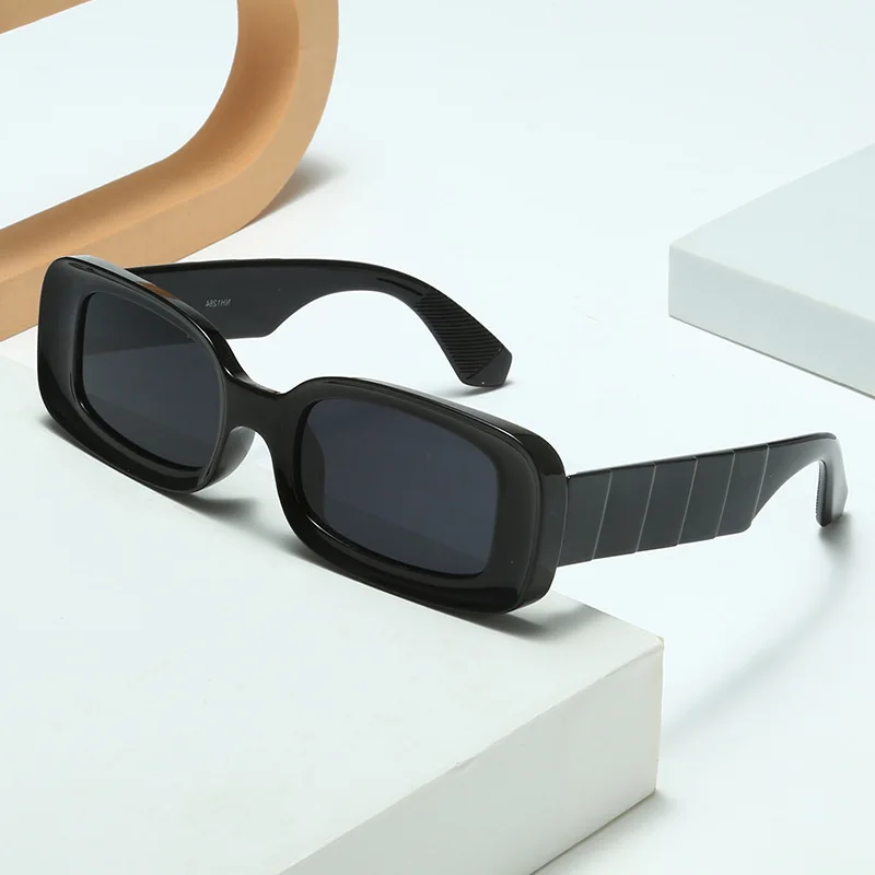 Lunettes De Soleil Enveloppantes Y2K Unisex | Boutique En Ligne HOT MILK Vintage