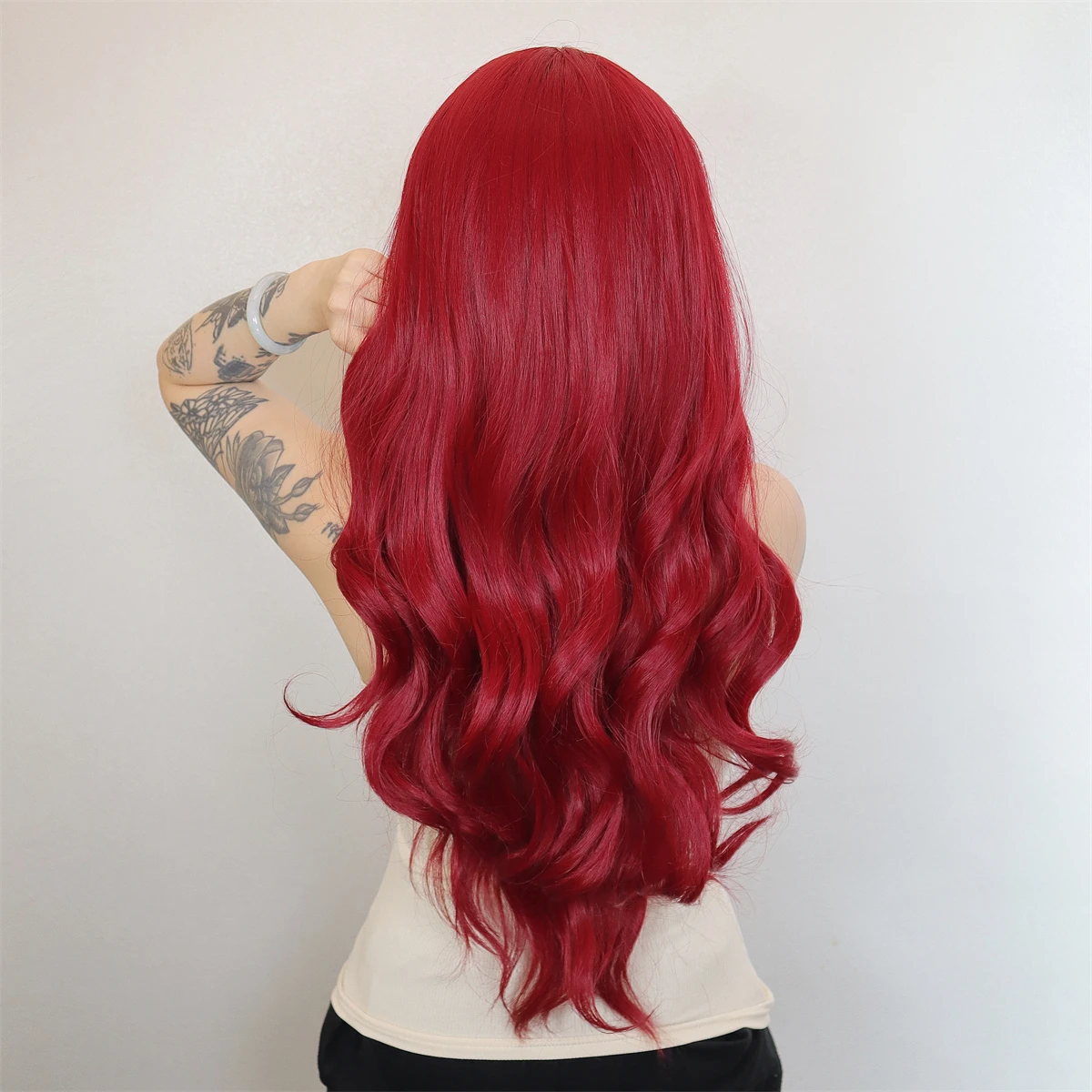 Рисунок 3 - Красный длинный кудрявый синтетический