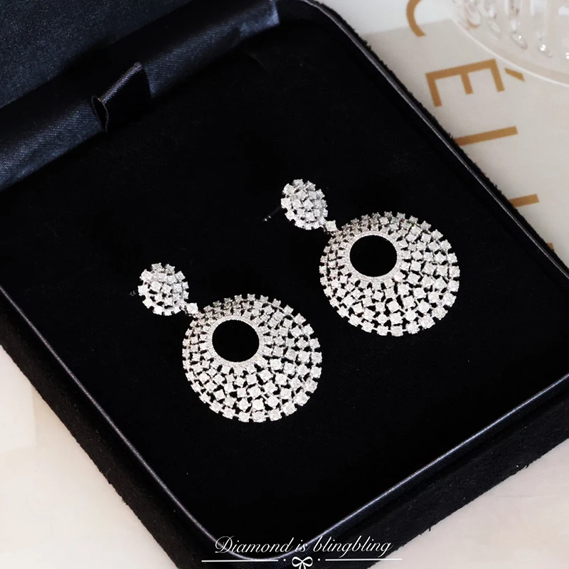 Рисунок 3 - Серьги KUGG из белого золота 18 карат