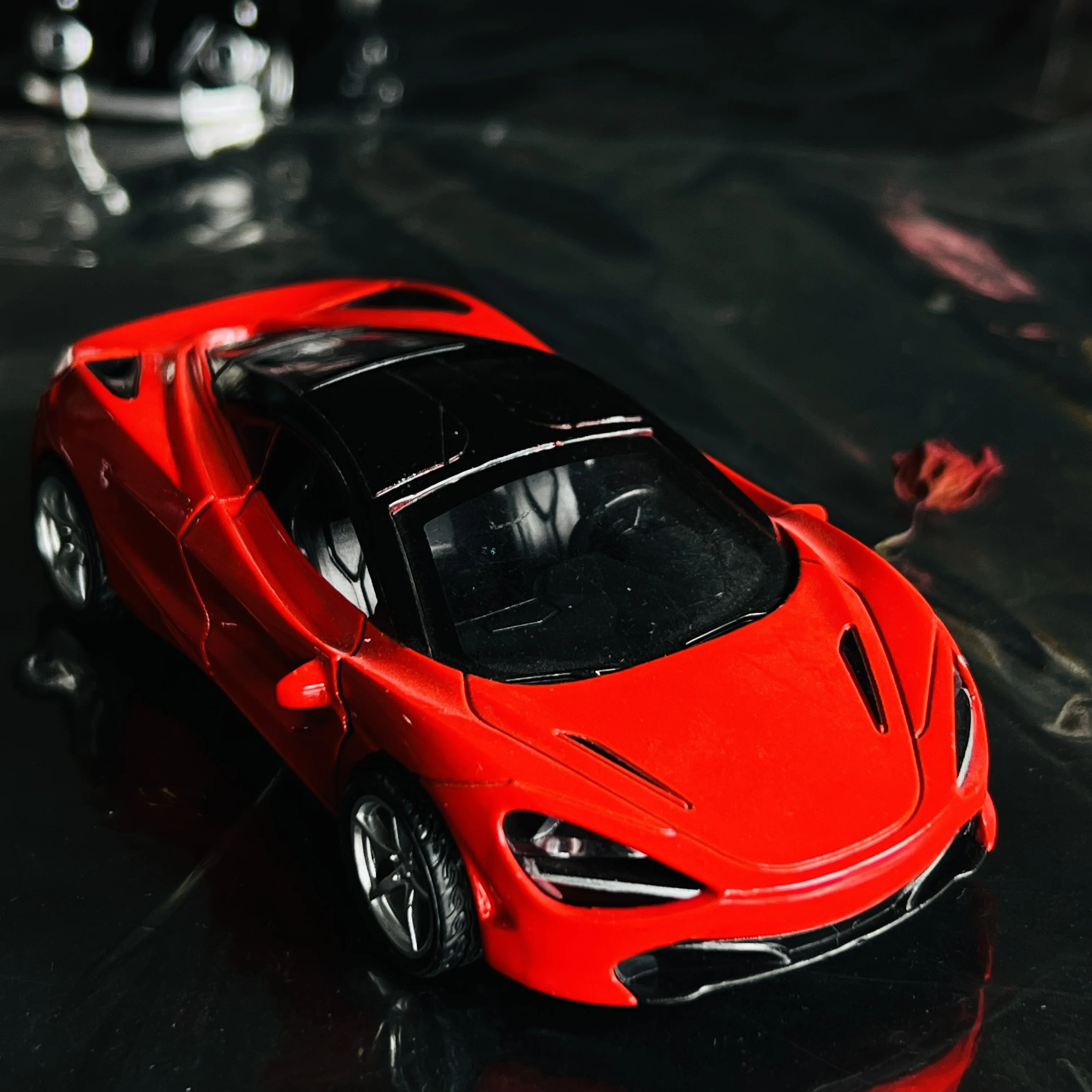 Alloy Sports Car Model Toy with Return Force Mechanism