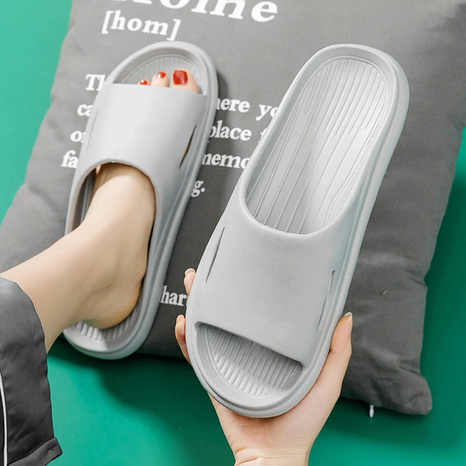 Men And Women Slippers Bathroom Home Slippers Summer Beach Solid Color Soft Thick Flat Bottom Home Comfortable Beach Sandals