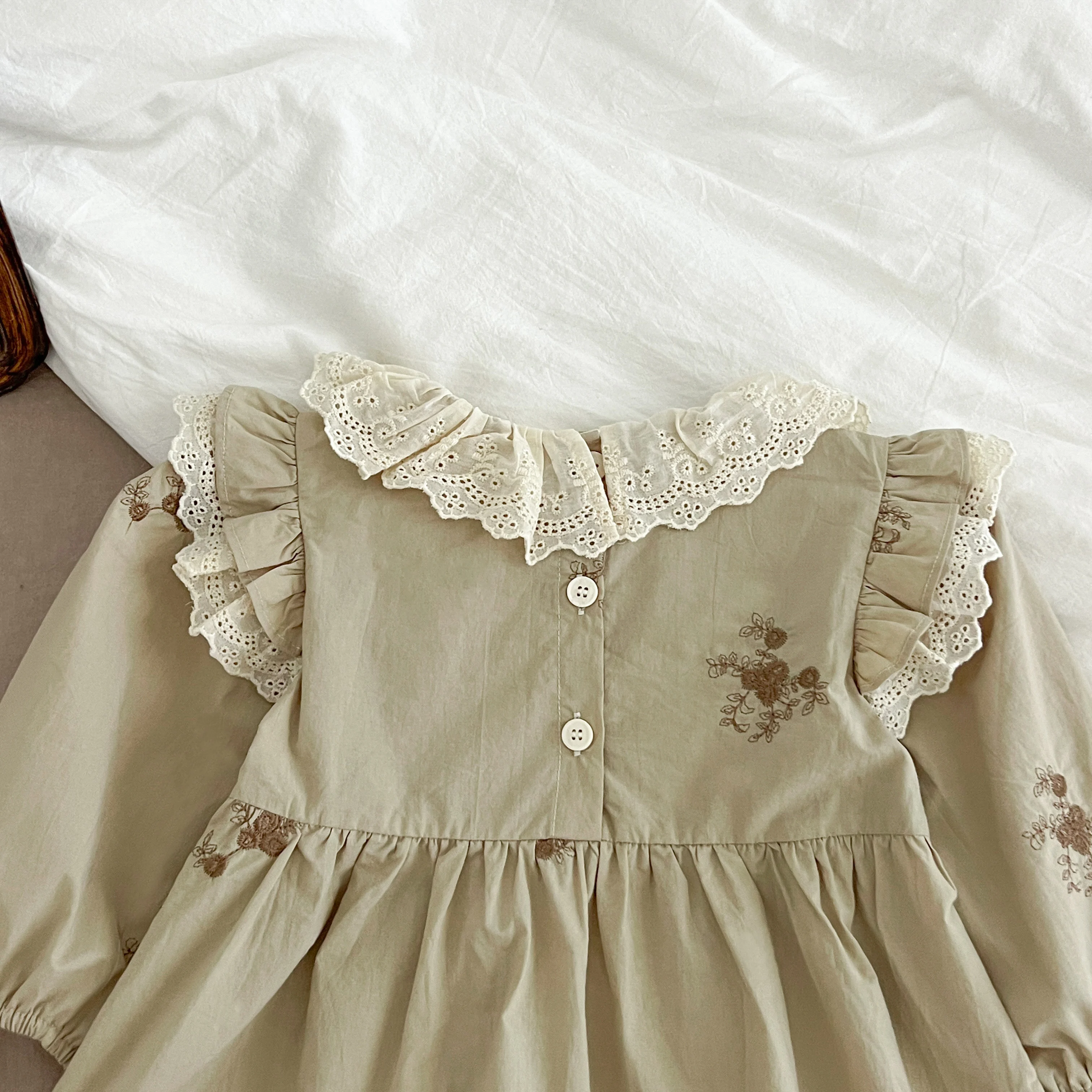 2024 Schwester Kleidung Baby Mädchen Kleid Body Herbst Schwester Kleid Puppe Kragen Spitze Gestickte Einteilige Kleidung Rüschen Kleid – Detail 18
