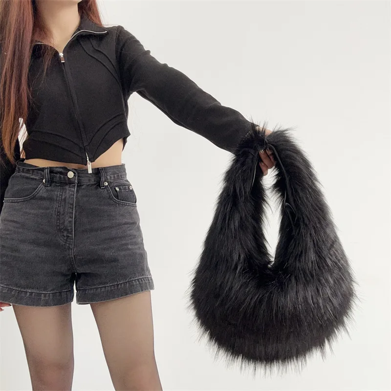 Luxury Heart-Shaped Shoulder Bag Fluffy Faux Fur Bags for Women Designer Handbags Soft Plush Fur Bag Candy Color Cloud Bags Chic