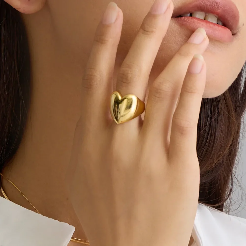 Chunky Love Heart Rings for Women Polished 18K Gold Plated Waterproof Non Tarnish Geometric Wedding Ring Vintage Jewelry Gifts