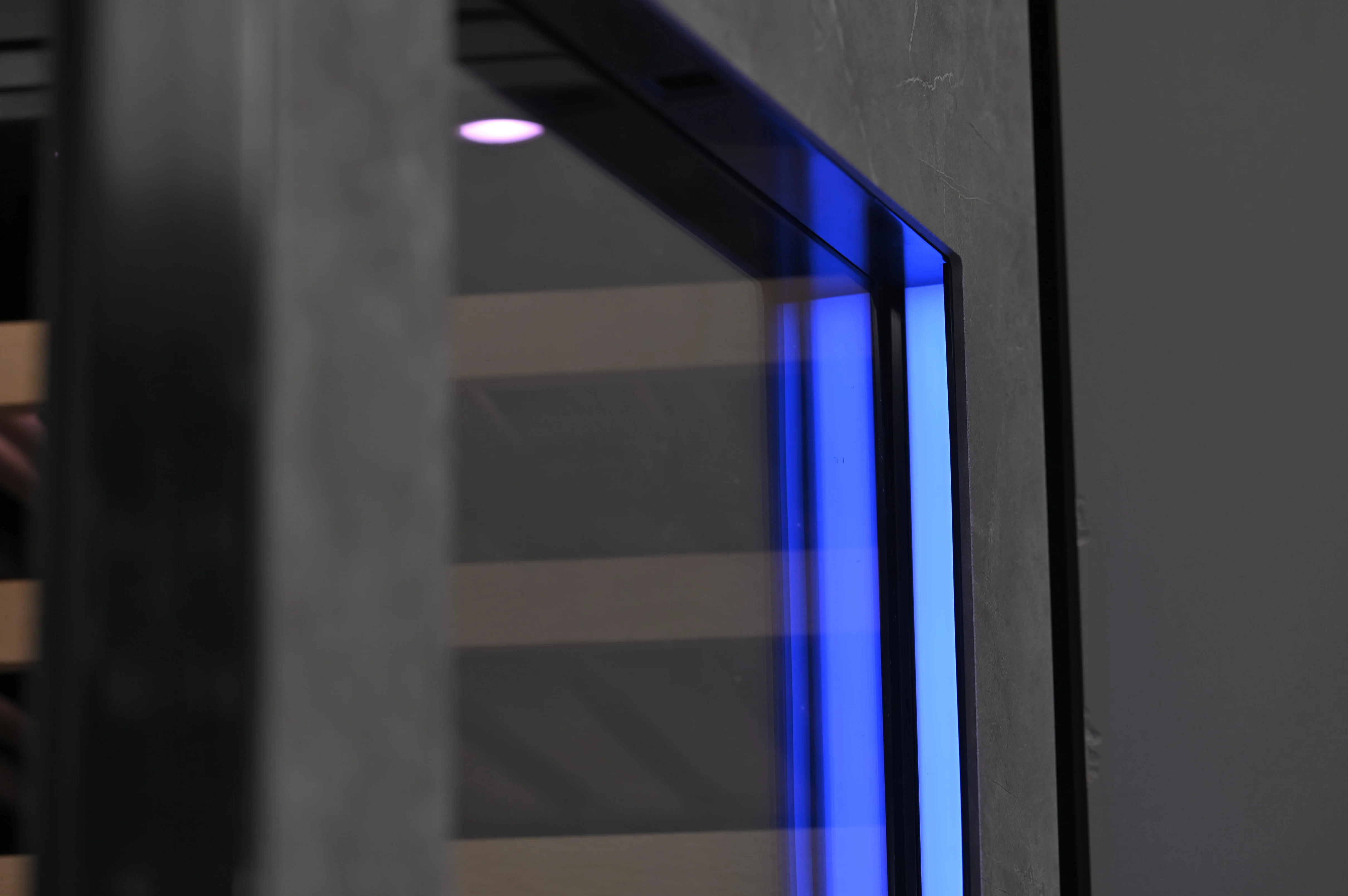 305L Wine Cabinet With Fingerprints, Projection, TFT Screen, And RGB Lighting: The Perfect Addition To Your Home Bar