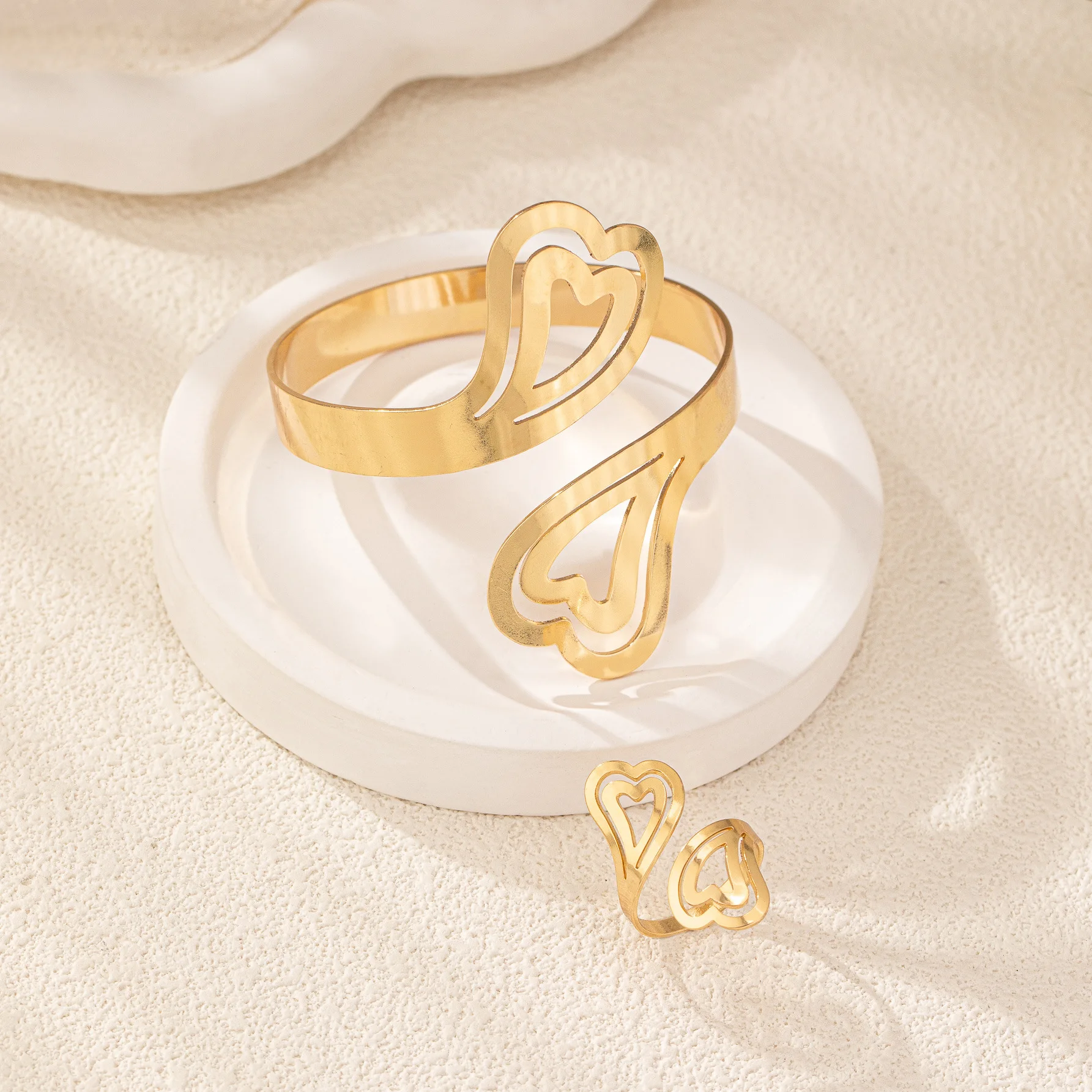 Minimalist 2PCS Gold-plated Heart Shaped Bracelet Bangles for Women Fashion Metal Girls Geometric Ring Jewelry Sets