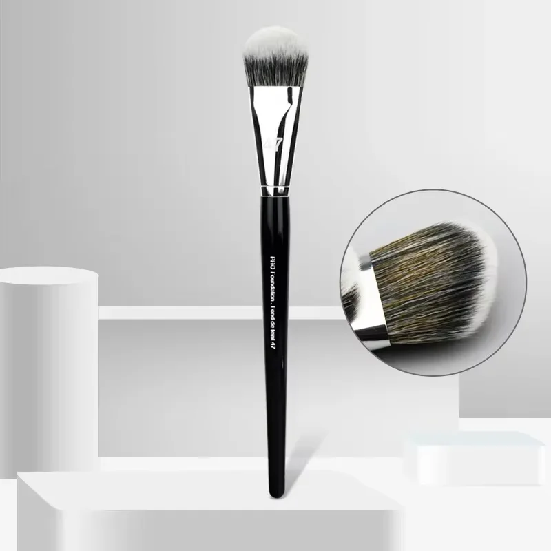 47 Makeup Brushes