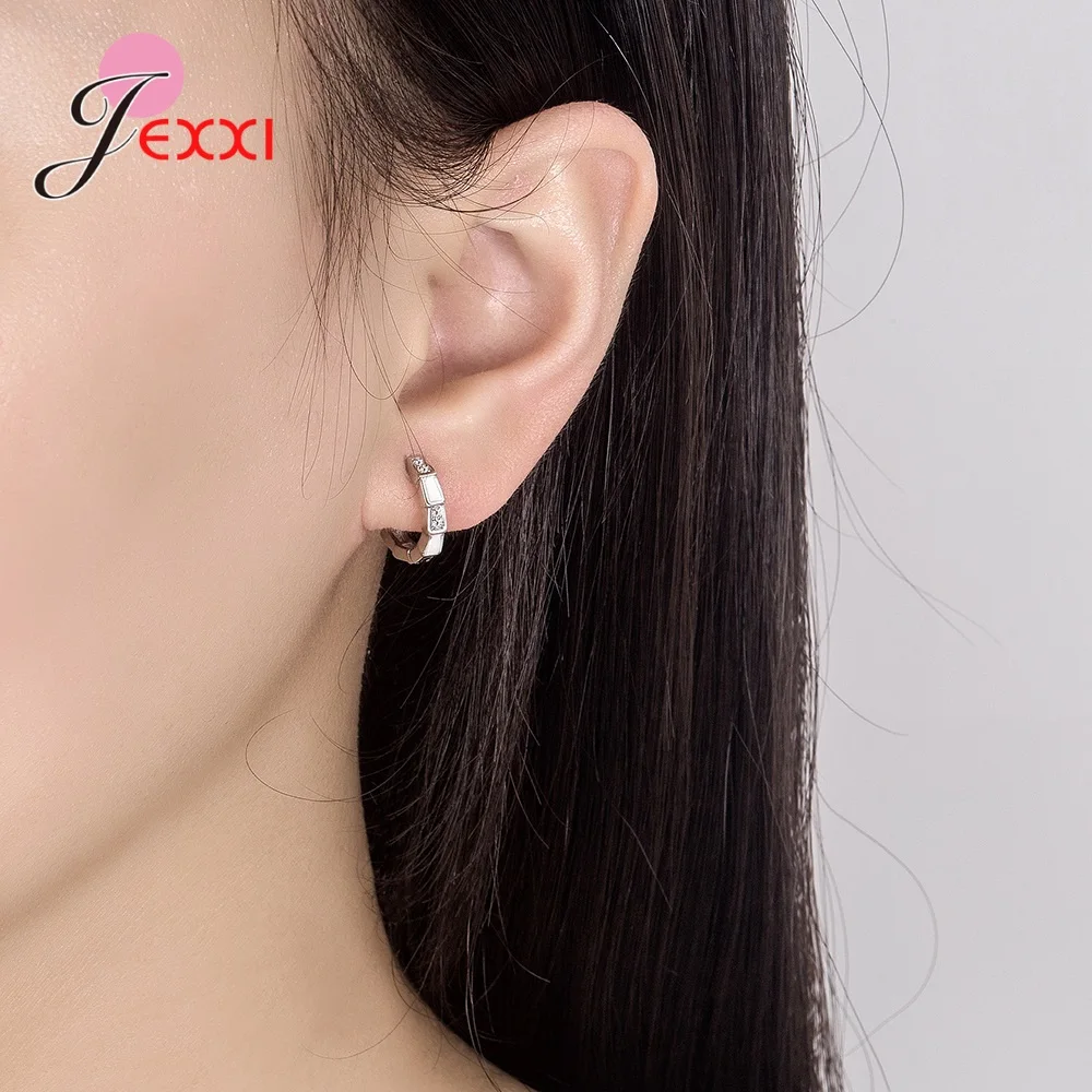 Neue Hochzeit-Ohrringe aus 925er-Sterlingsilber mit geometrischen Strasssteinen für Frauen und Mädchen, Sterling-Silber-Schmuck – Detail 3