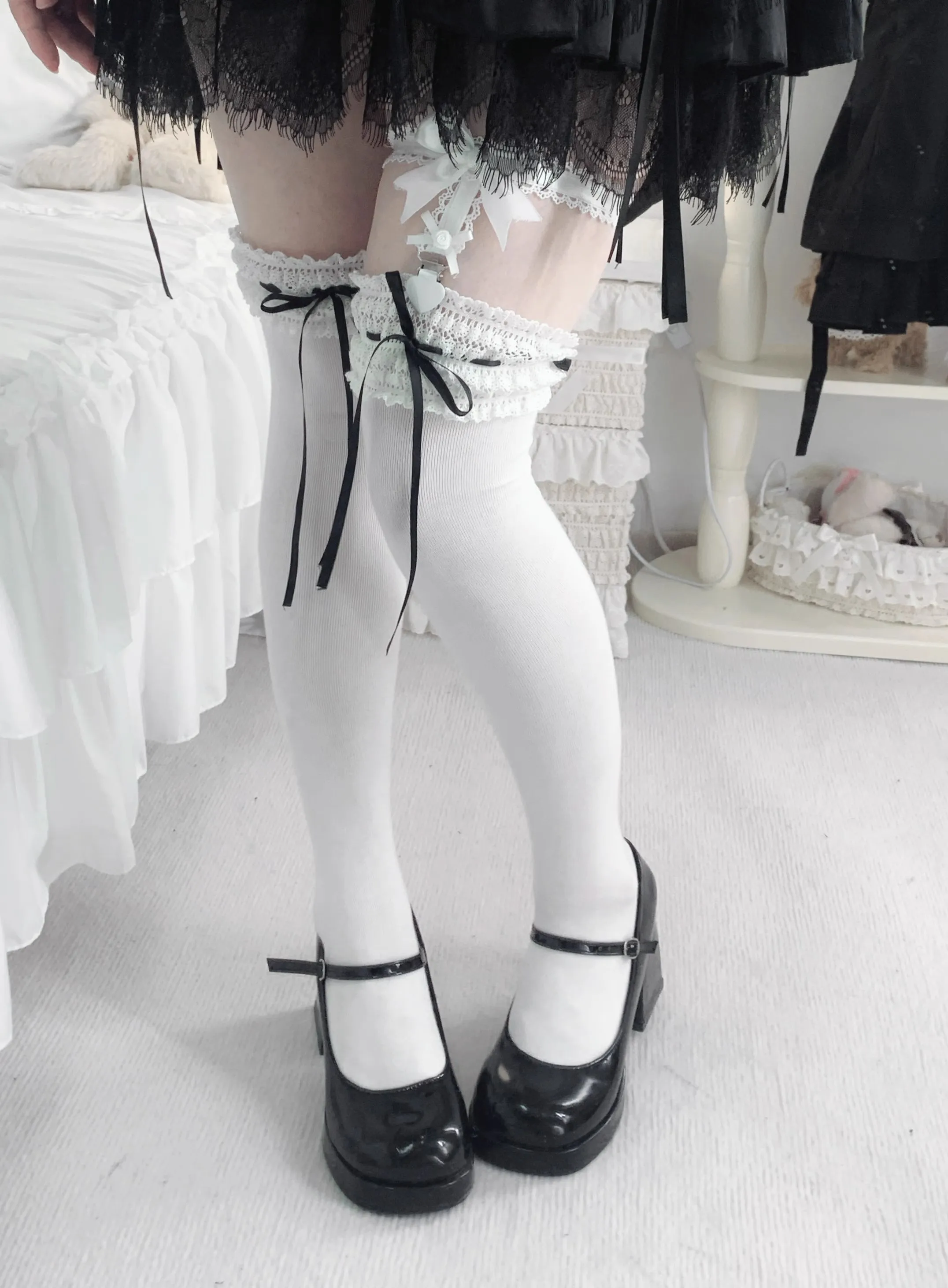 Japanese Gentle Spring Bow Mid Tube Socks Lolita Knee Socks School Girls Kawaii Lace Cotton
