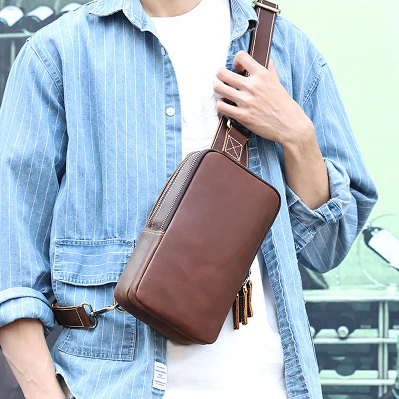 

AETOO Crossbody bag Men's Crazy Horse skin retro men's casual one shoulder bag multifunctional leather chest bag men's bag