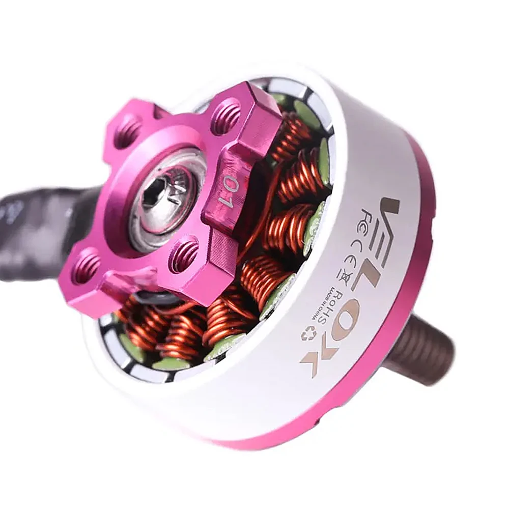 Gros plan sur le stator et les enroulements du moteur brushless T-Motor Velox V2306 V3