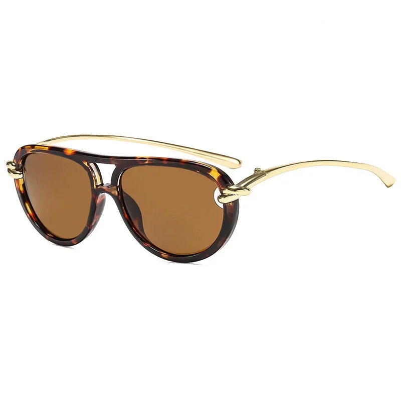 Chic Oversized Aviator Sunglasses for Everyday Style and Sun Protection