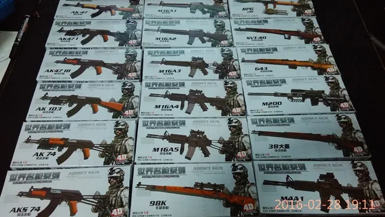 4D The Old Section Guns 18 Pcs/set 1:6 Assembled Firearms Model