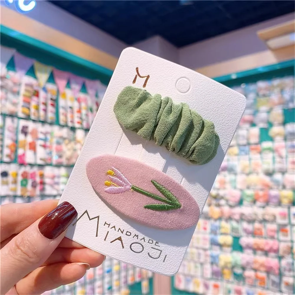 دبابيس شعر للبنات