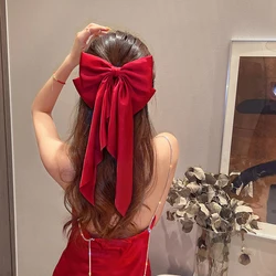 Elegant Red Satin Bow Hair Clip - Fashionable Hair Accessory (Wine red)