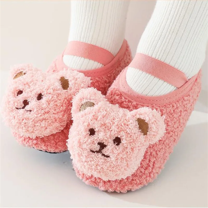 Baby Boys Girls Fuzzy Slipper Soft Bear Crib Floor Shoes Infant Winter Shoes Soft Sole Rubber Anti-slip Socks Newborn Foot Socks