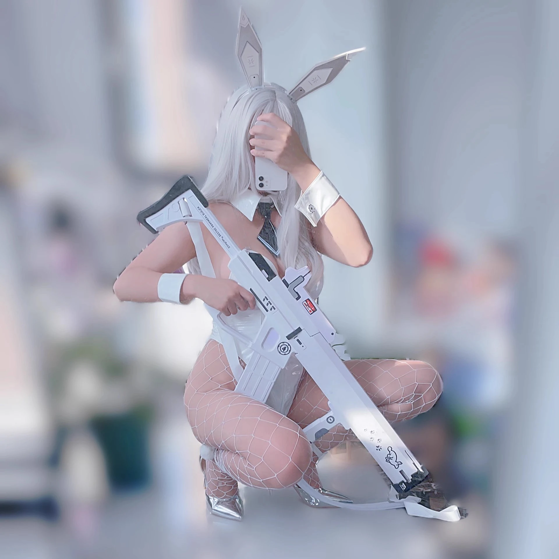 

Game NIKKE The Goddess of Victory Cosplay Prop Bunny X 777 White Rabbit Blanc Weapon Model Gun Halloween Party Handmade Guns Toy