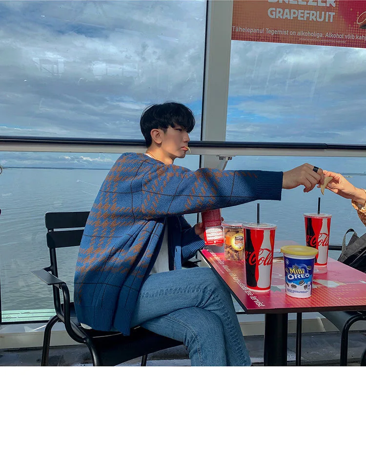 

2022 new spring and autumn plaid sweater men's sweater cardigan men's coat loose men's top