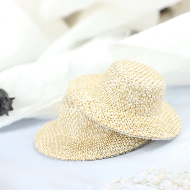 2Pcs 1:12 Dollhouse Miniature Straw Hat Mini Doll Hats Doll House Ornament Hand Weaved Hat For Dolls Fashion Accessories fashion print baby straw hat korea style kids bucket hats summer bow girls boys straw caps kids beach caps