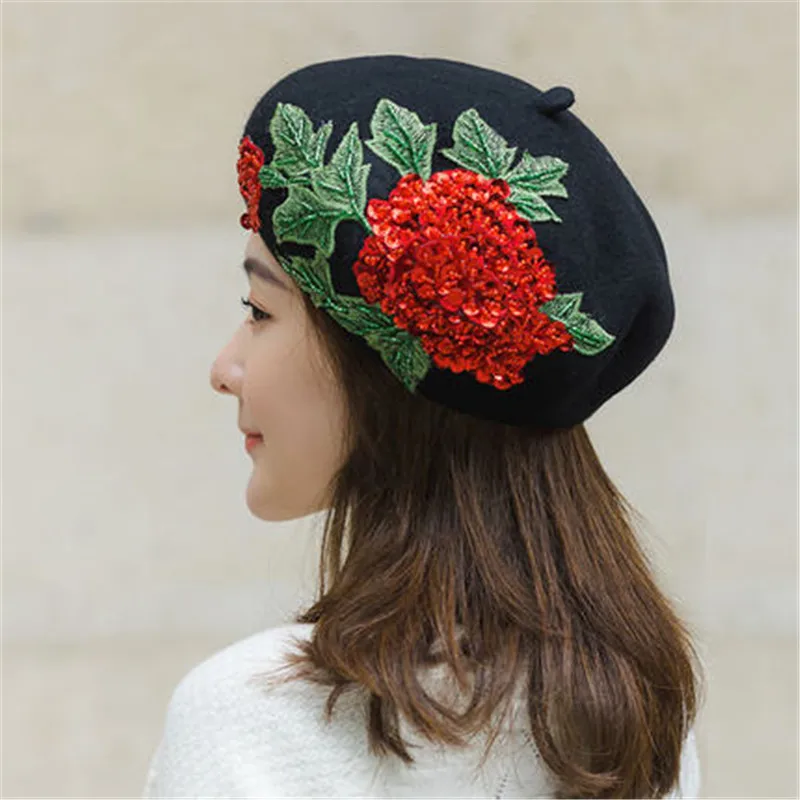 

202211-shi dropshipping winter wool felt Red flower green leaves Hand beading beautiful lady beret hat women Leisure painter cap