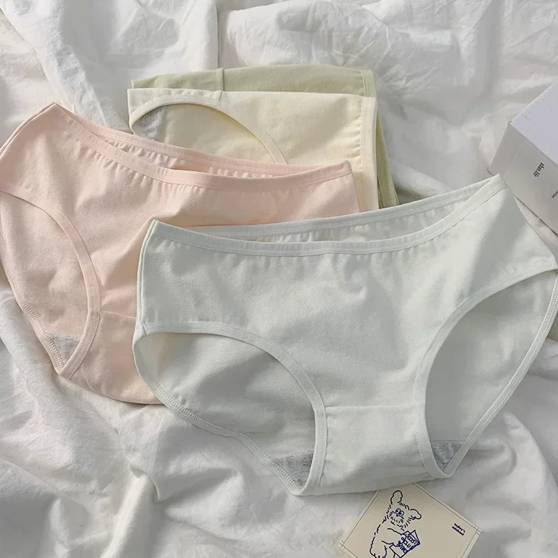 

Pure color simple cute cartoon women's underwear comfortable breathable underwear pure cotton crotch bag buttock briefs