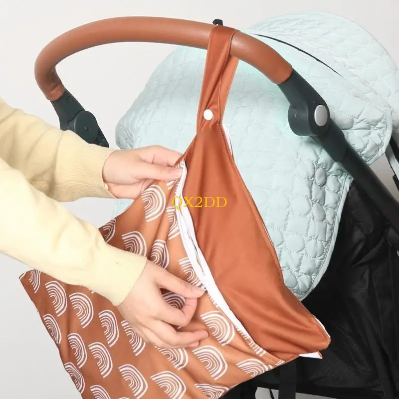  천 기저귀 보관을위한 QX2D 건식 젖은 가방 방수 기저귀 가방 스냅 교수형 가방