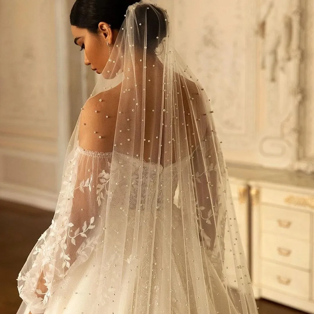 

Glitters Bridal Veils with Pearls Wedding Veil One Layers In Stock Bride Long Cathedral Veil With Comb Peigne Mariage