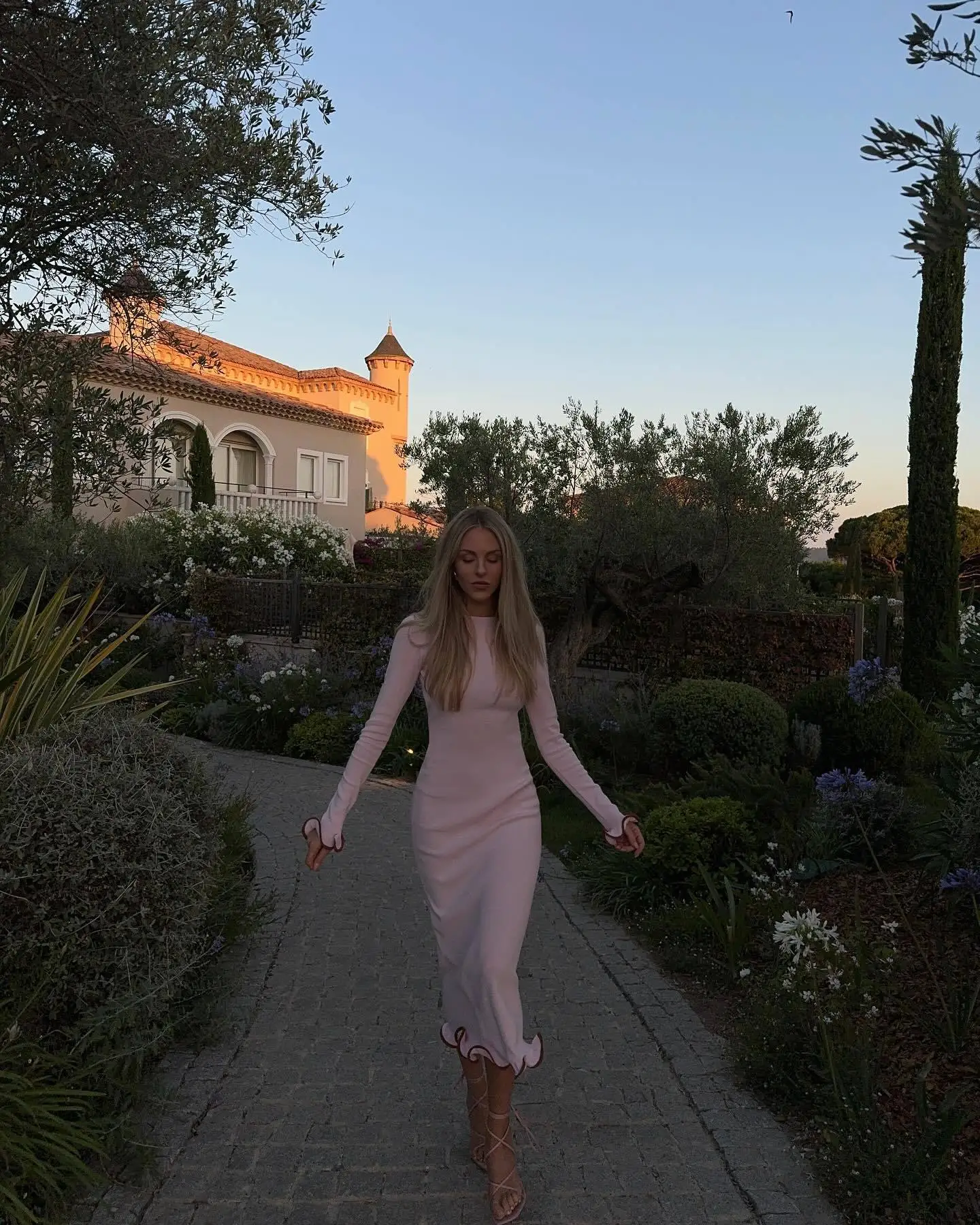 Knit Sweater Ruffled Long Dress Women Backless Fashion Ribbed Long Sleeve Elegant Party Dress Female Knitwear Autumn Dress