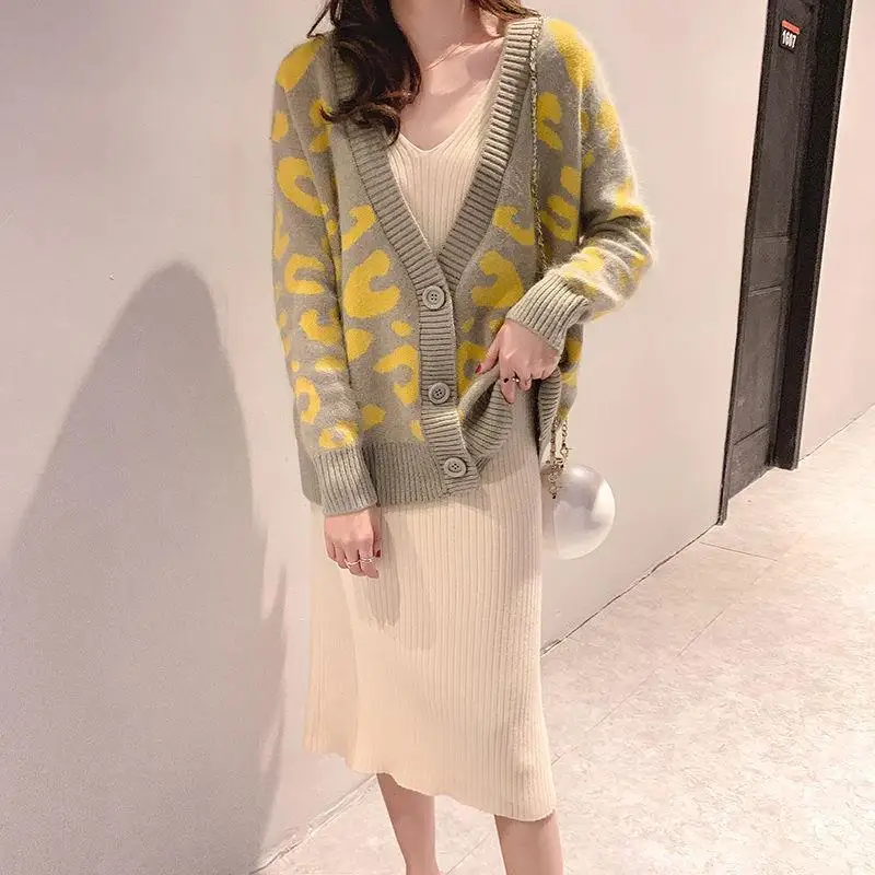 2023 Autumn/Winter New Outwear Korean Loose V-neck Sweater Women\'s Outwear Knitwear Cardigan Coat Women\'s Wear