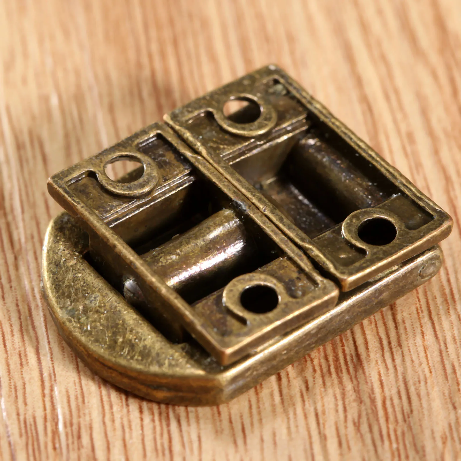 1pc 25*20mm Box Latch Hasps Wooden Jewelry Box Decorative Padlock Hasps Latch Screw Vintage Furniture Hardware furniture hardware,jewelry box hasps,decorative latches