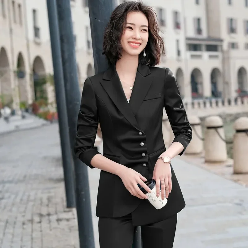 Рисунок 3 - Пиджак и брюки женские плиссированные