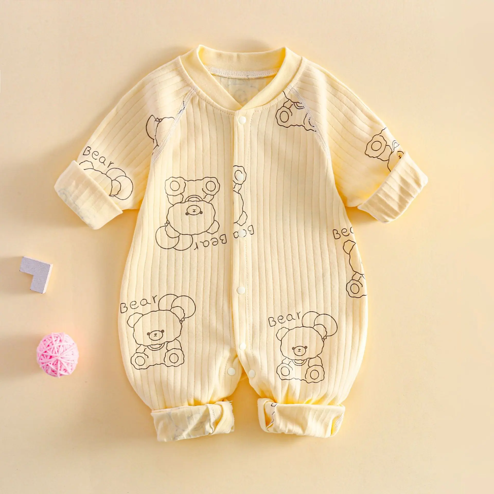 Рисунок 2 - Комбинезоны для новорожденных от