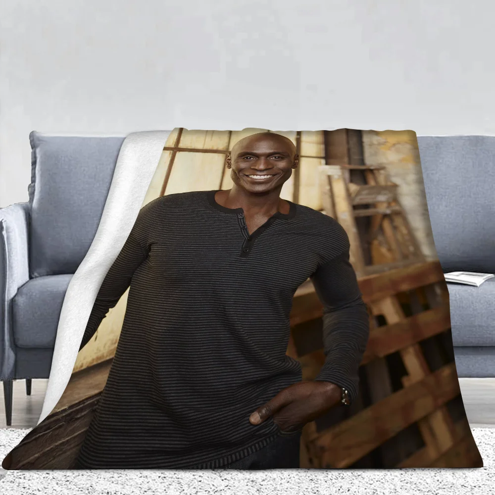 Lance Reddick ���� ħ��� Ư�� ���, ĳ���� ��ġ Ÿ��, Ȩ ���, ǫ���� ���� ����, ���Ÿ� ħ��