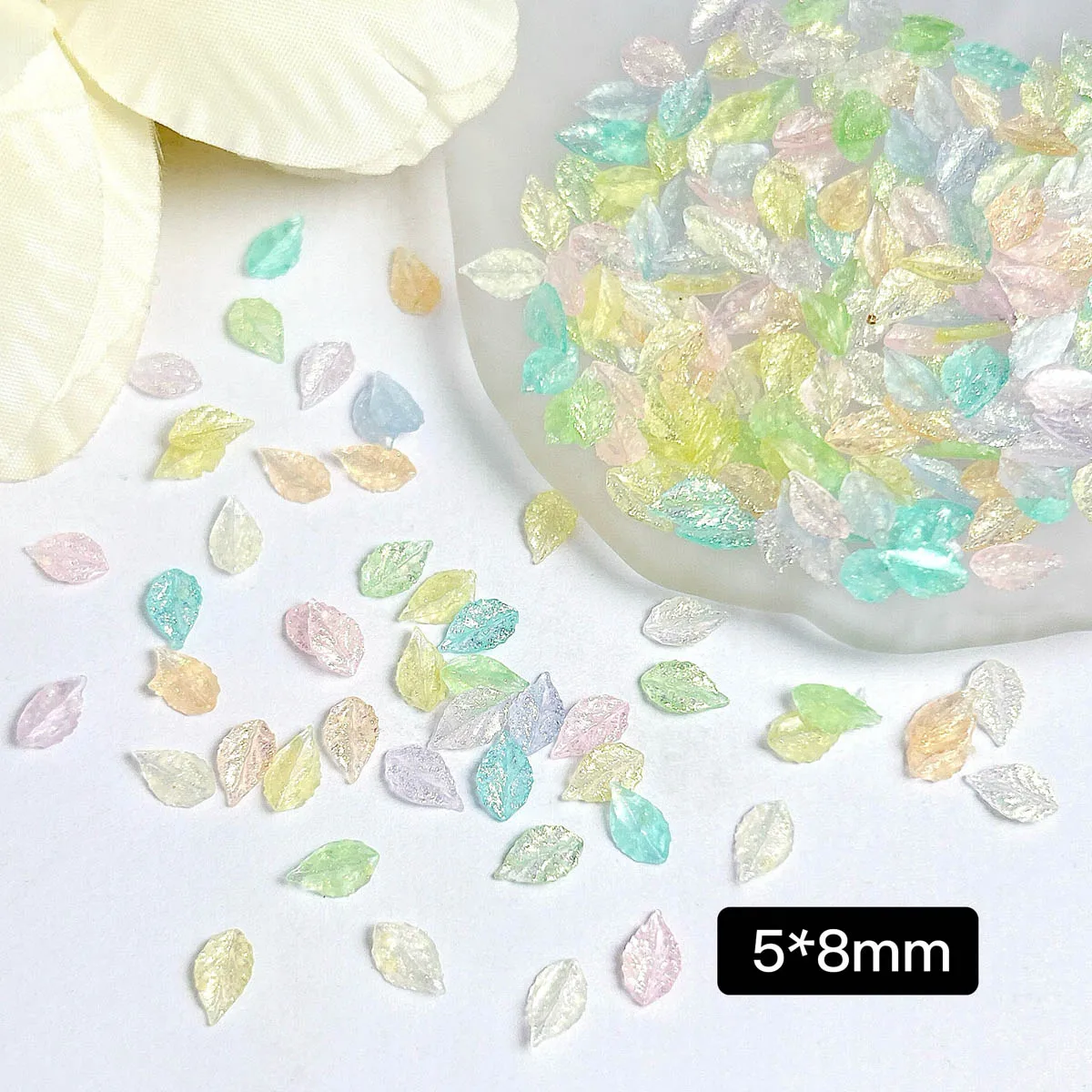 50개 단색 반투명 잎 모양 레진 네일 참 3D 창의적인 꿈같은 발광 잎 네일 아트 장식 DIY 네일 용품