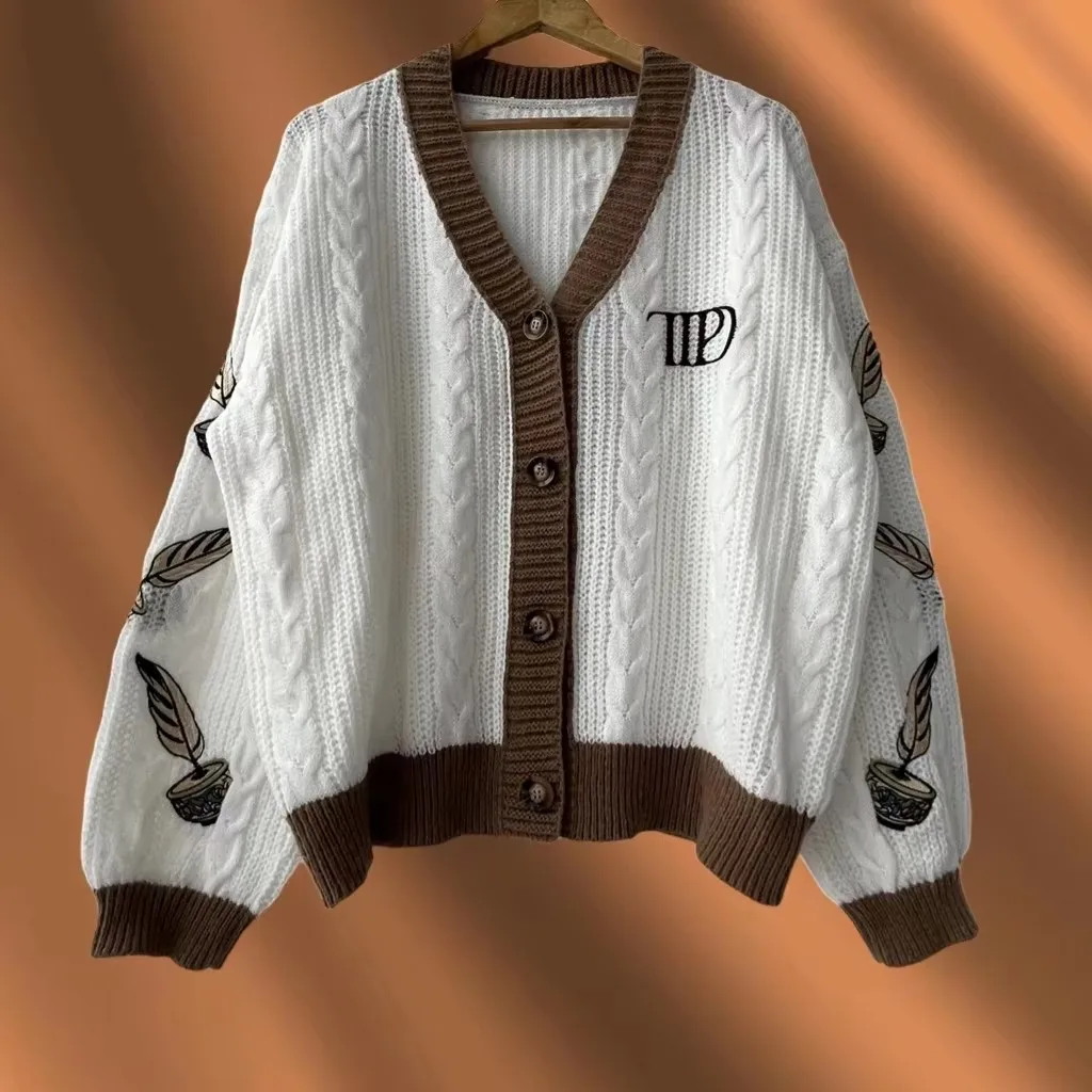 Cute Warm Y2k Knitted ttpd Cardigan Women Oversized Star Embroidery Cardigans Long Sleeve Beige Women Holiday Cardigan 4