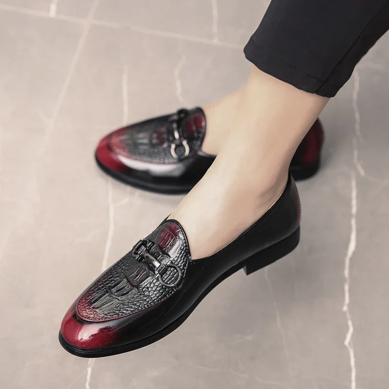 

New Fashion Crocodile Pattern Leather Gentleman Stress Shoes Men Business Driving Shoes Loafers chaussure Party Flats Dress Shoe