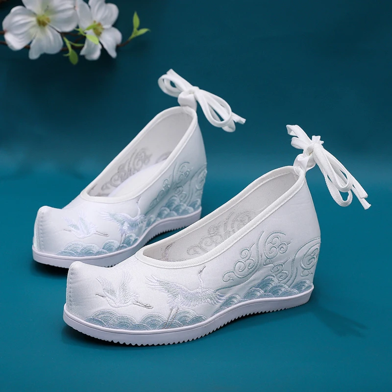 

Chinese Traditional Hanfu Shoes Ancient Women Flats White Bandage Hidden Heels Wedge Oriental Lolita Embroidered Clouds Cranes