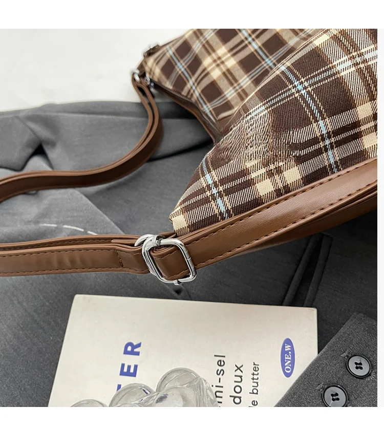 New Super Hot Large Capacity Women's Cute Sausage Dog Plaid Shoulder Autumn/Winter Versatile Fashion Simple Tote Bag_voghion.com