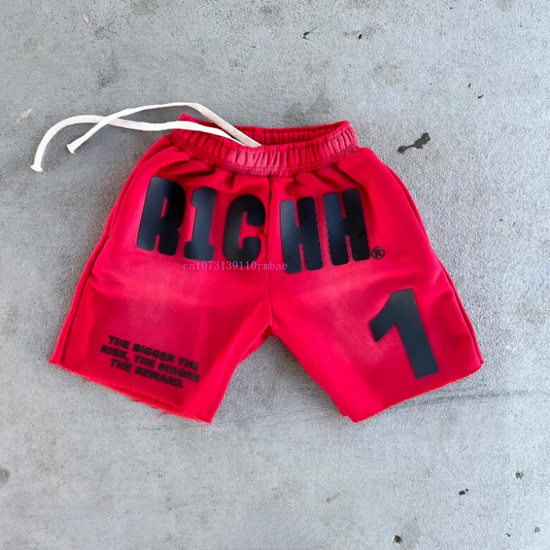 Рисунок 2 - Шорты с буквенным принтом для мужчин и женщин