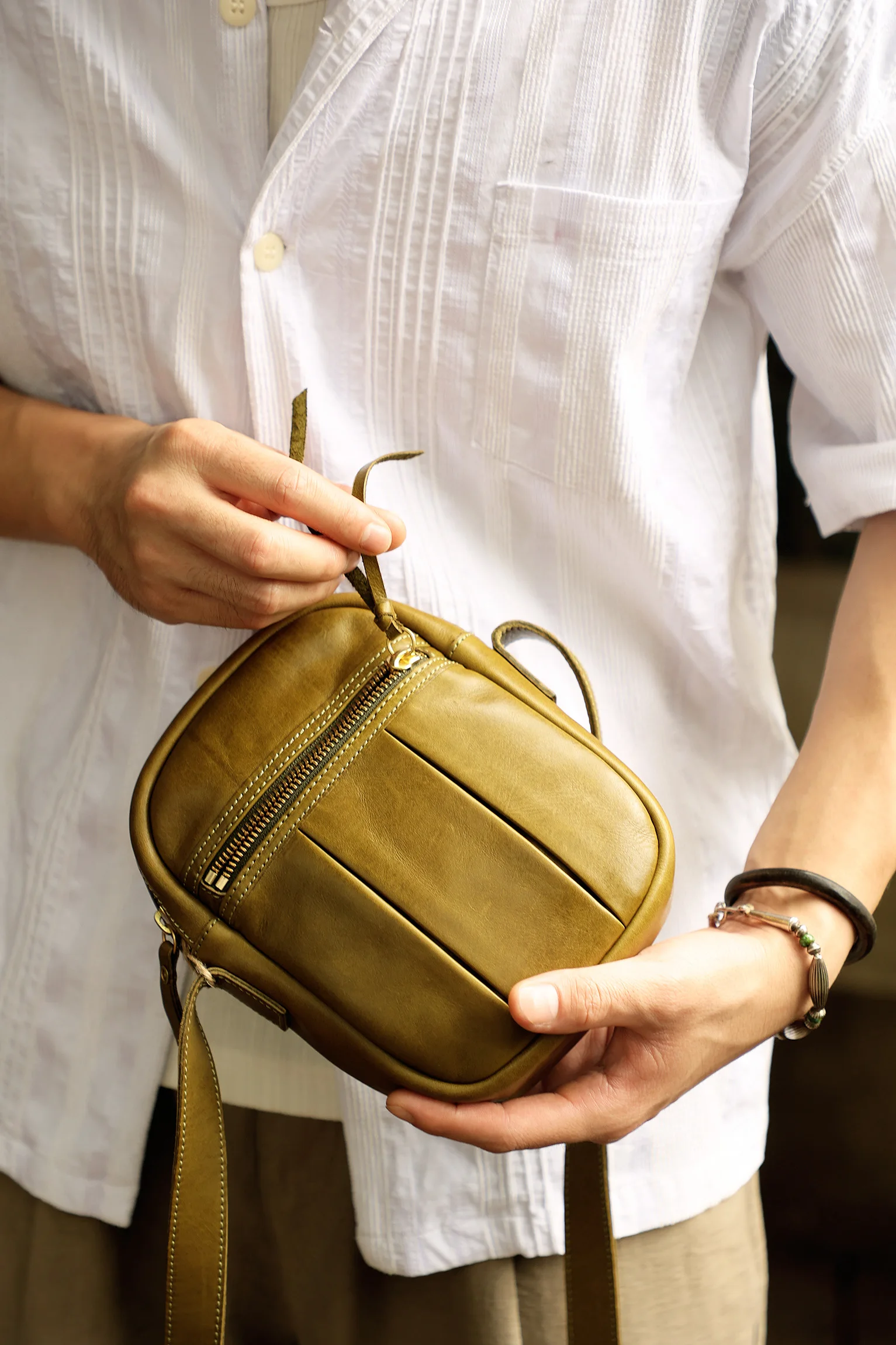 Lässige, tägliche Modedesigner, pflanzlich gegerbtes Rindsleder, kleine Umhängetasche für Herren und Damen, echtes Leder, Handy-Umhängetasche – Detail 9
