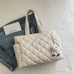 Elegant Quilted Tote Bag, Large Capacity Handbag with Pendant, Stylish Multi - Pocket Shoulder Bag (Beige)