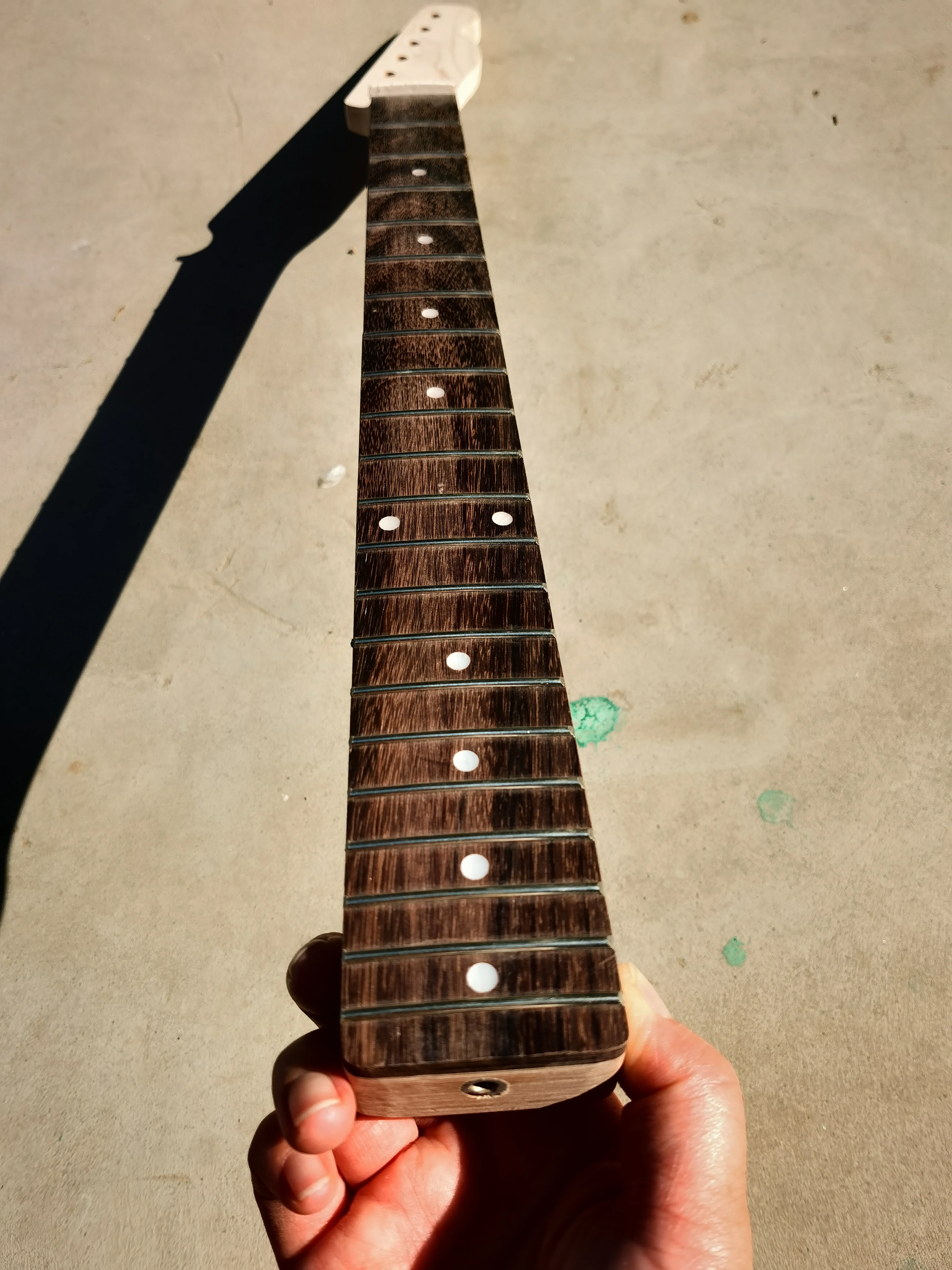 guitarra-pescoco-21-traste-255-polegada-maple-rosewood-fretboard-cabeca-porca-largura-42mm-calcanhar-56mm-mao