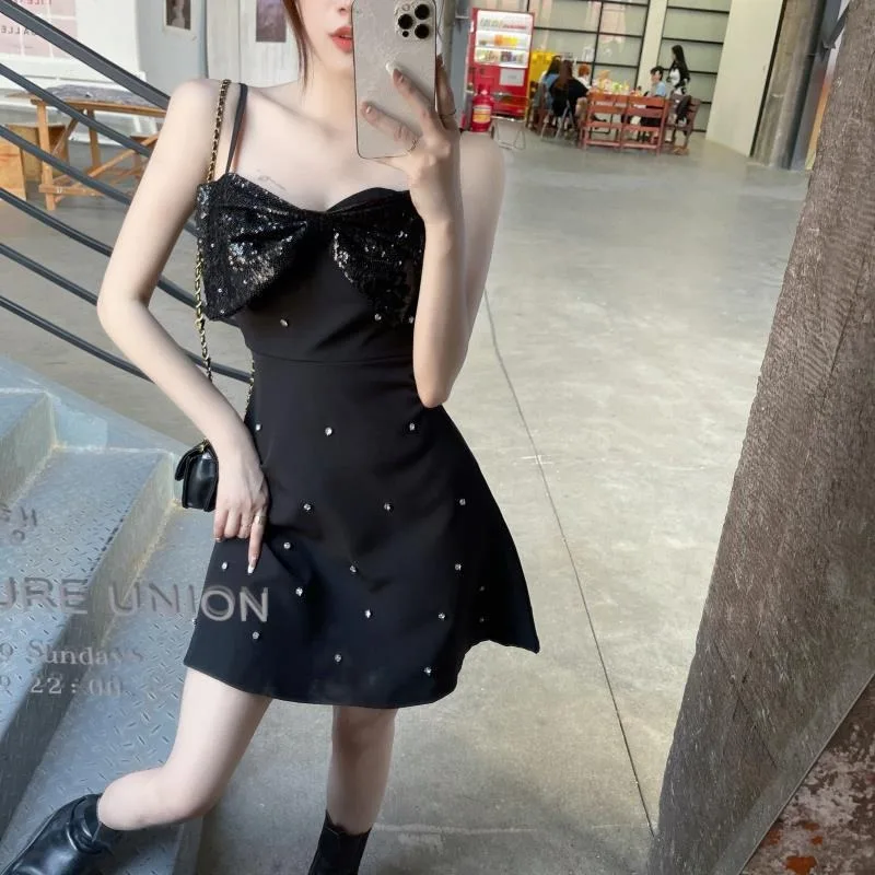 

Shpmishal Korean Fashion Sequin Bow Strap Dress 2023 New High Waisted Slim Fit and Slimming Season White Dress Female Clothing