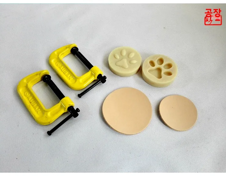 수제 가죽 고양이 발 키체인 6cm 털볼 강아지 발 펜던트 DIY 바느질 도구 세트 신상품 홈 패브릭 공예품