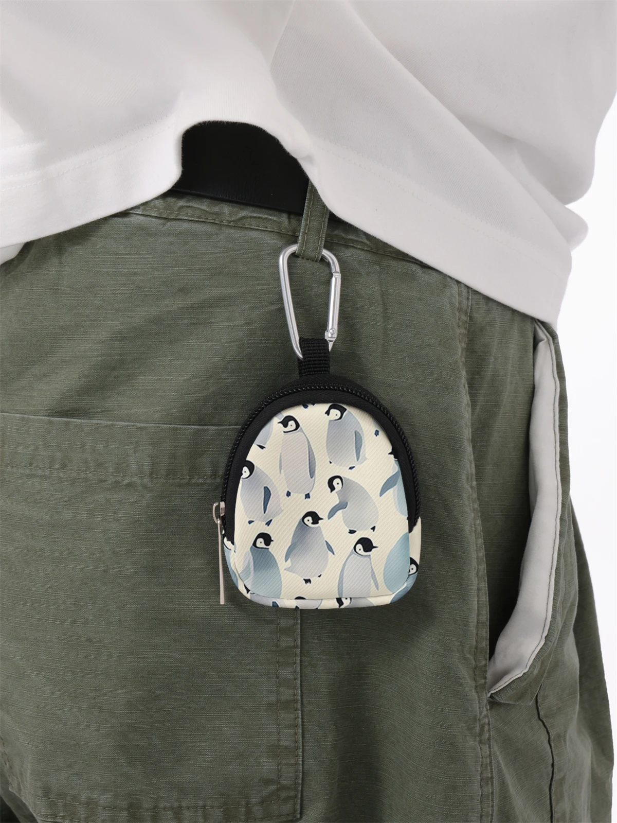 Penguin pattern printed mini wallet, lightweight zipper change bag with hook clip, headphone key bag, suitable for men and women