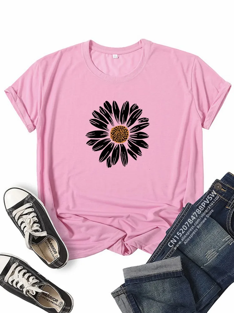 تي شيرت زهرة ألاقحوان للمرأة