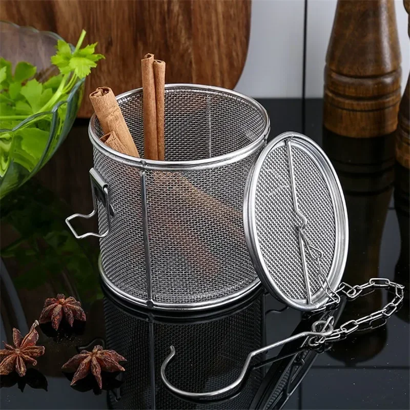 Stainless Steel Fine Mesh Strainer Basket – Large Capacity Soup, Gravy,  Brine, Hot Pot Colander With Slag Separation For Easy Cooking And Clean Up.  From Xue009, $10.71