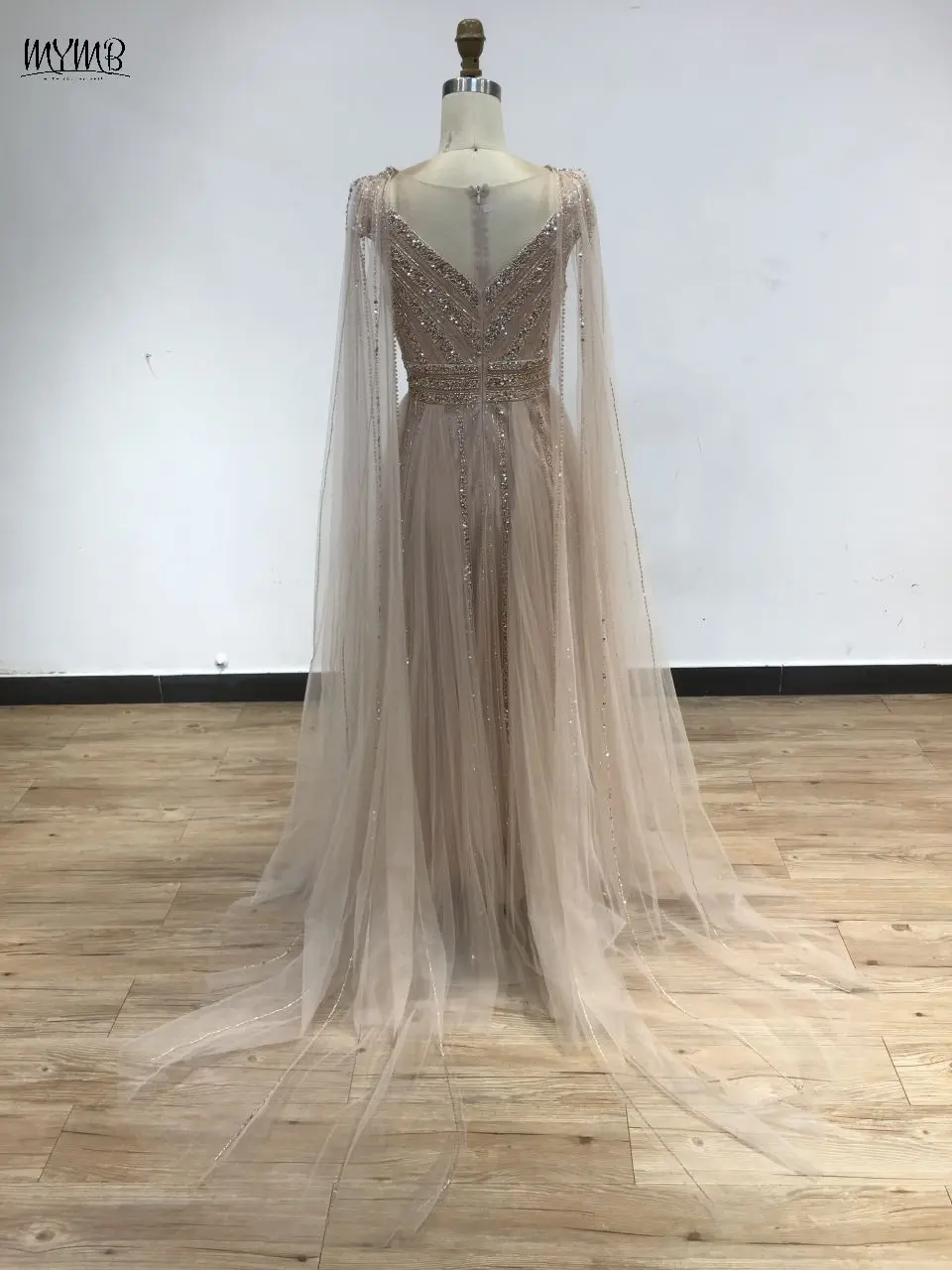 MYMB Arabisch Gold A-Linie Maßgeschneiderte Promi-Abendkleider mit Cape-Ärmeln Glitzer Pailletten Tüll Hochzeitskleid DKN3114 – Detail 5